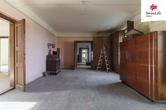 Prodej rodinného domu 620 m2, Klobuky