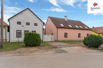 Prodej rodinného domu 550 m2, Moravany