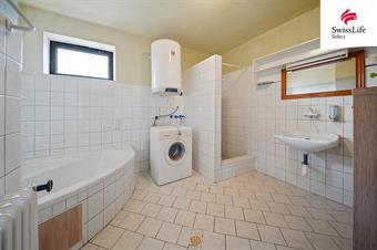 Prodej rodinného domu 550 m2, Moravany