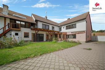 Prodej rodinného domu 550 m2, Moravany