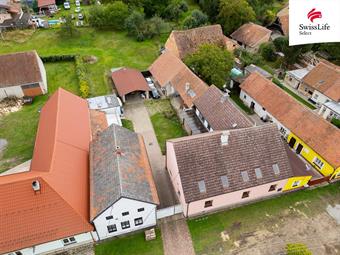 Prodej rodinného domu 550 m2, Moravany