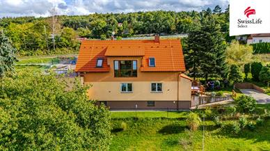 Prodej rodinného domu 242 m2 Za dálnicí, Praha