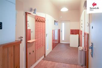 Prodej bytu 2+1 65 m2 Kobyliské náměstí, Praha