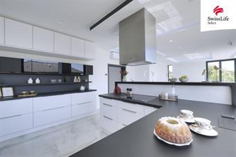 Prodej rodinného domu 280 m2 Oblouková, Všestary