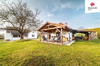 Prodej vícegeneračního domu 296 m2 Vrcovice