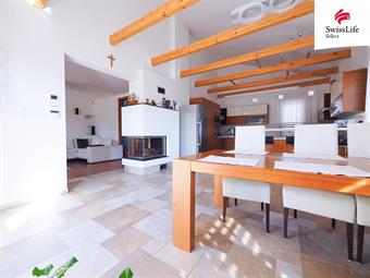 Prodej rodinného domu 250 m2, Křídla