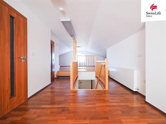 Prodej rodinného domu 250 m2, Křídla