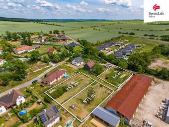 Prodej stavebního pozemku 2543 m2, Kly