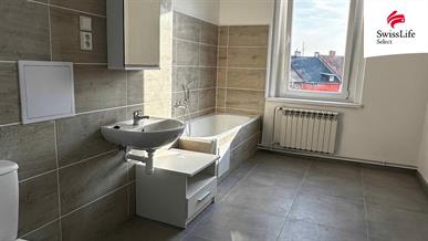 Pronájem bytu 2+1 74 m2 Zemská, Teplice