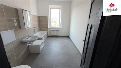 Pronájem bytu 2+1 74 m2 Zemská, Teplice