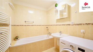 Prodej bytu 2+kk 43 m2 U Domu služeb, Praha